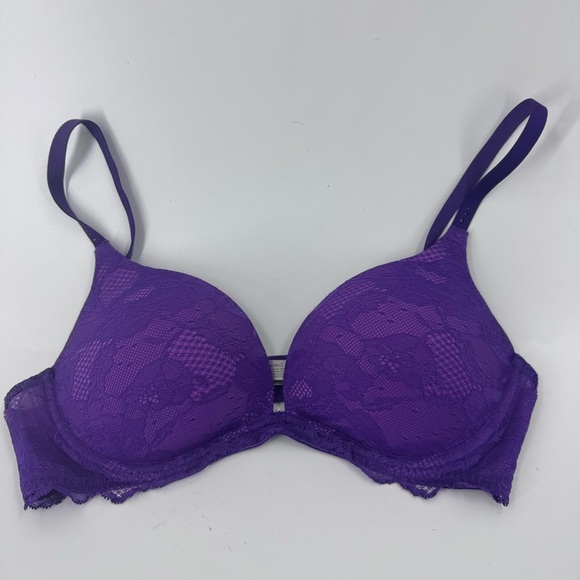 Victoria's Secret Purple Bra with Molded Cups and Adjustable Straps - Picture 6 of 7
